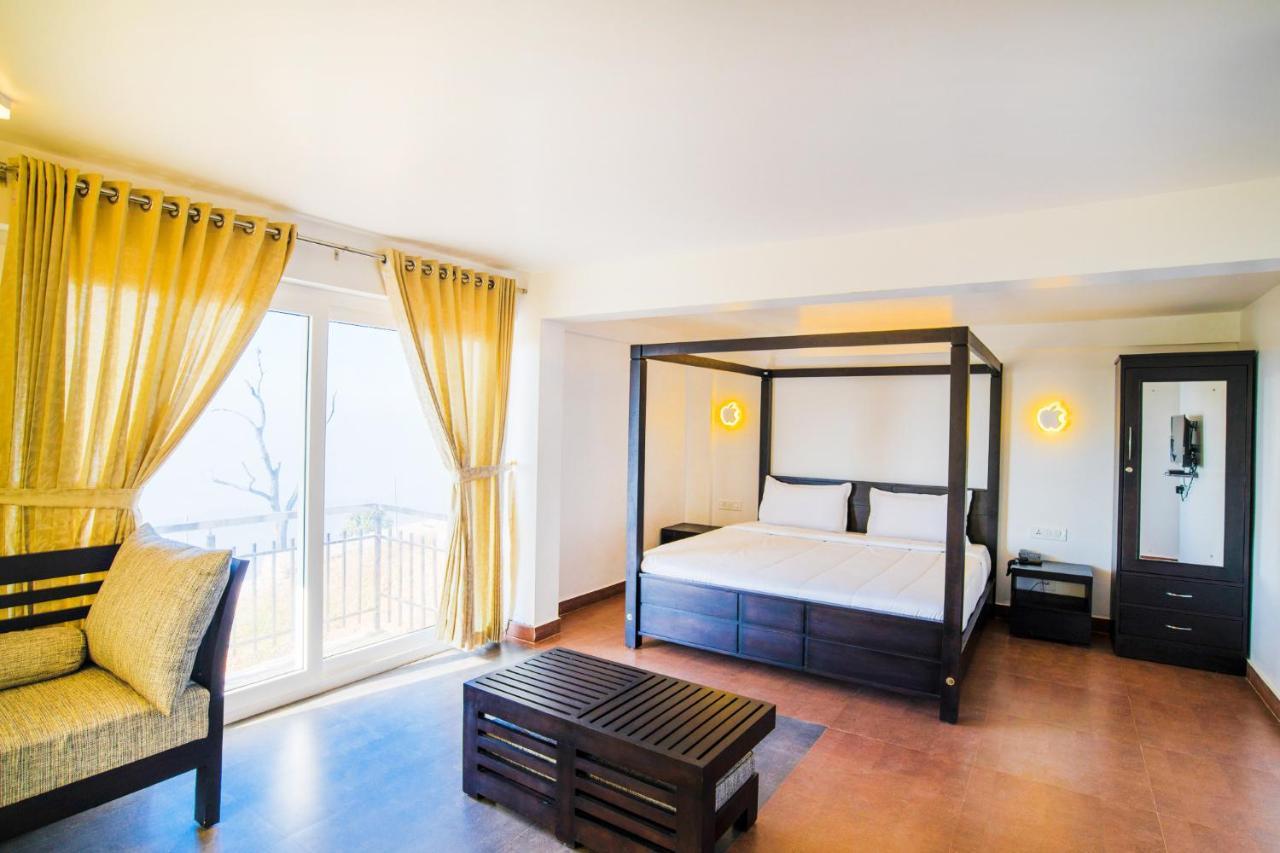 Forest County Hotel Мунар Екстериор снимка